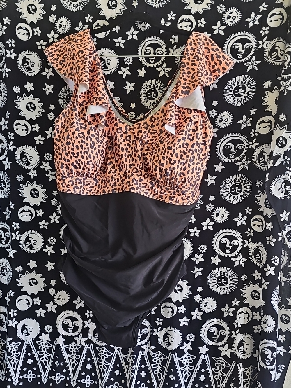 Leopard Print Ruffle One-Piece Swimsuit - Black & Peach